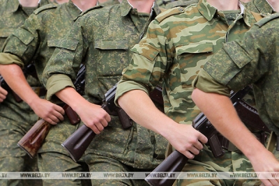 Дополнительные меры соцзащиты военнослужащих-срочников и резервистов закреплены указом Президента