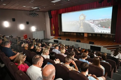 В Центре культуры и досуга «Орион» Глуска с 5 по 11 сентября проходит премьерный показ документального фильма «Культурный код», посвященного Дню народного единства.