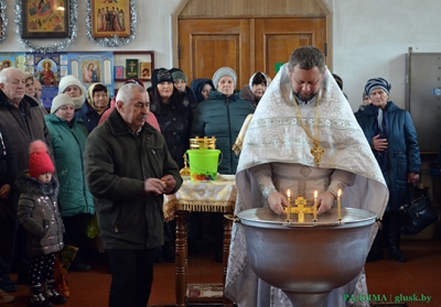 В праздник Крещения Господня в Свято-Богоявленском храме Глуска