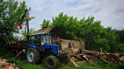 В&nbsp;Глусском районе продолжают работу по&nbsp;благоустройству и&nbsp;наведению порядка на&nbsp;земле. Фоторепортаж