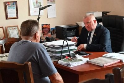 Прямую линию и&nbsp;прием граждан в&nbsp;Глусском райисполкоме провел Олег Дьяченко