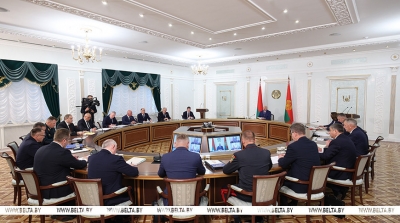 Техника, кадры и надежность сушильного хозяйства. Лукашенко назвал главные условия успеха уборочной