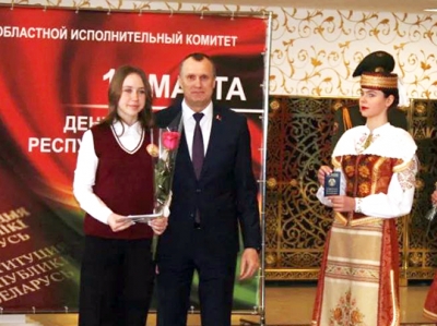 Ученица гимназии Глуска Ксения Селенчик приняла участие во всебелорусской акции «Мы — граждане Беларуси!» в Могилёве