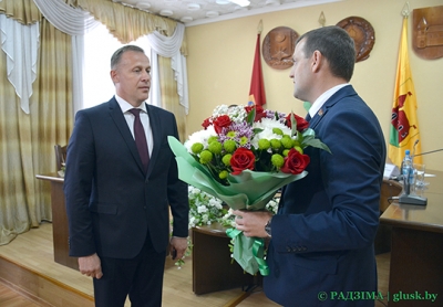 К работе в должности председателя Глусского райисполкома 12 июля приступил Владимир Книга