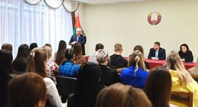 Встреча депутата Палаты представителей Национального собрания Республики Беларусь Олега Дьяченко с молодыми работниками предприятий и организаций прошла в Глуске