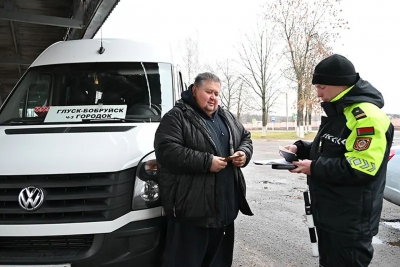 Внимание &amp;mdash; маршруткам и автобусам. Сотрудники ОГАИ Глусского РОВД проводят профилактические мероприятия